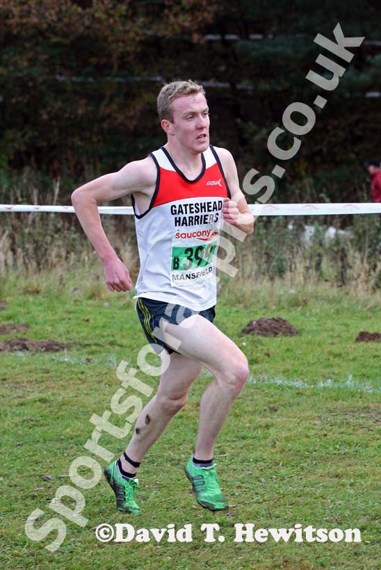 Calum Johnson (Gateshead Harriers) leads the junior mens National Cross Country Relays, Berry Hill Park, Mansfield. Photo: David T. Hewitson/Sports for All Pics